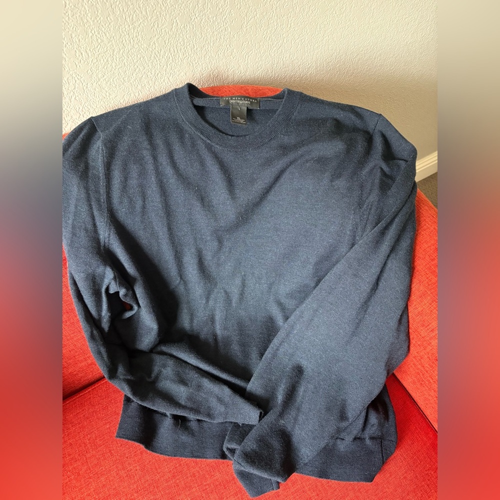 Bloomingdale’s men’s XL merino wool crewneck sweater NWOT